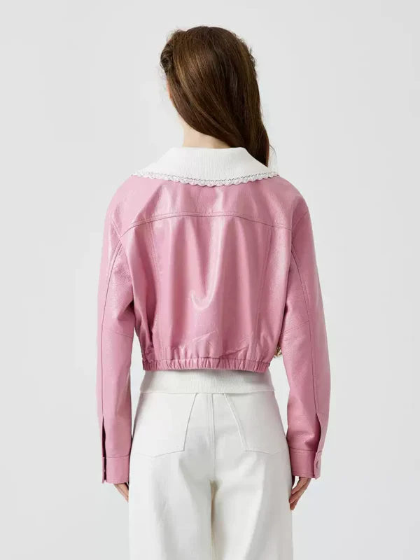 Short coat with a doll collar made of genuine leather