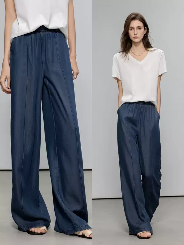 Wide-leg jeans with comfortable elastic waist and drape