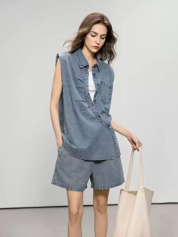 A vintage washed denim shorts suit for women