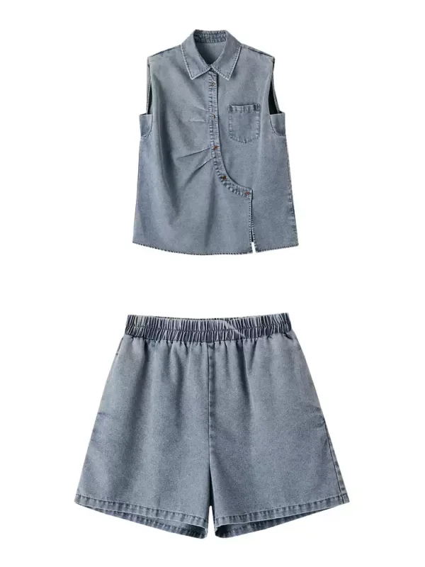 A vintage washed denim shorts suit for women