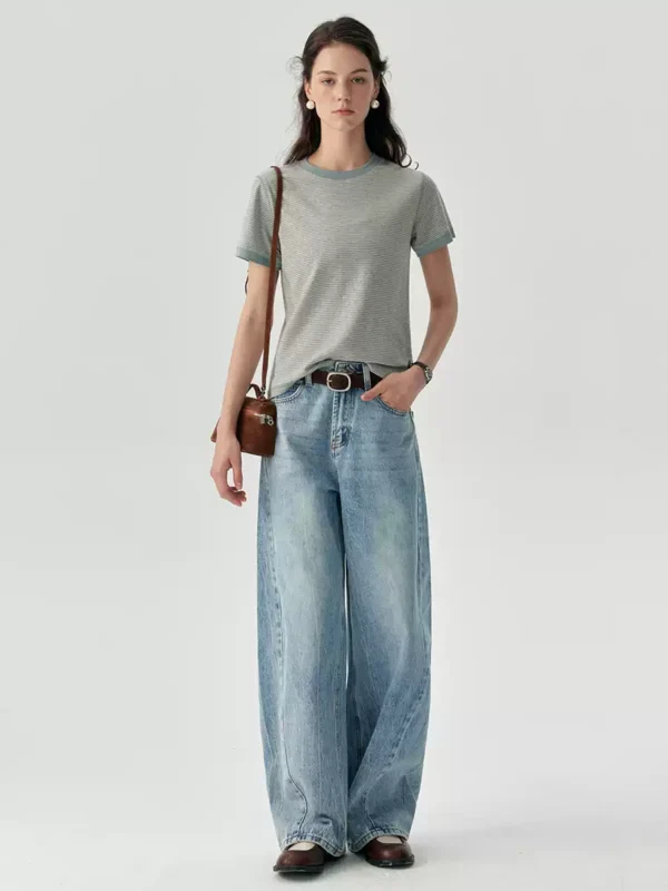 New straight-shoulder short-sleeved shirt for ladies