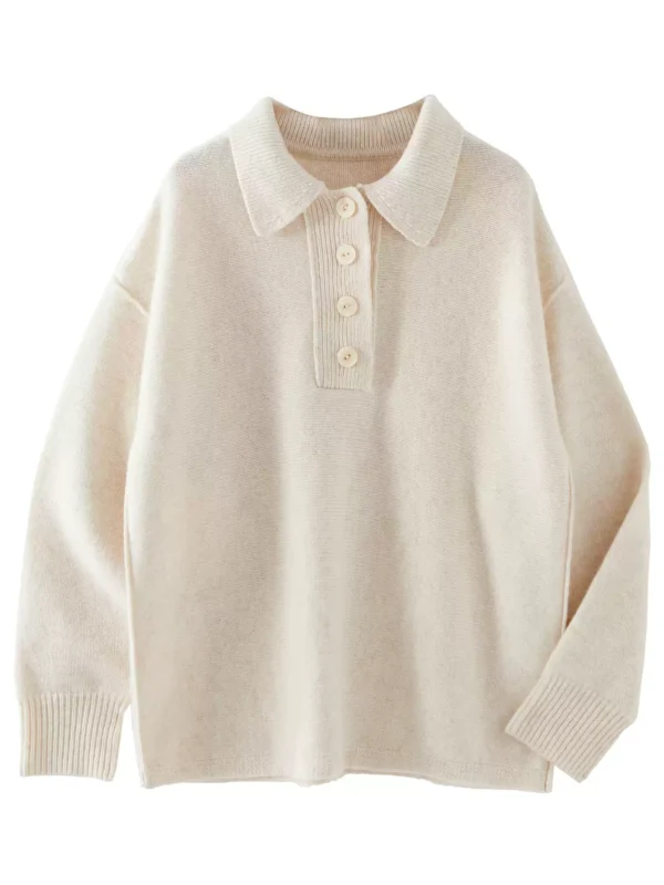 A simple soft and laid-back lapel sweater