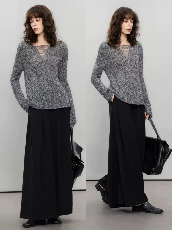 A laid-back and soft knitted sweater top
