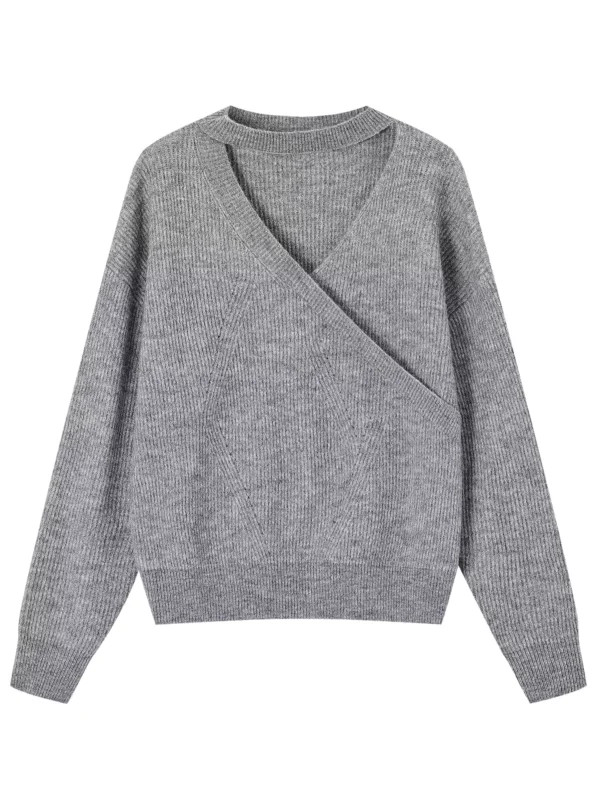 A stylish V-neck knitted woman with a hanging neck