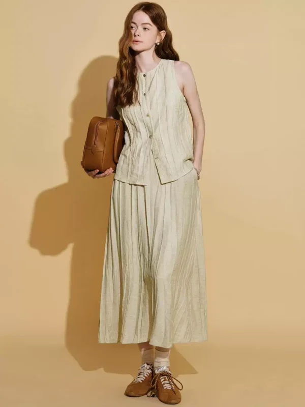A two-piece vest and skirt set