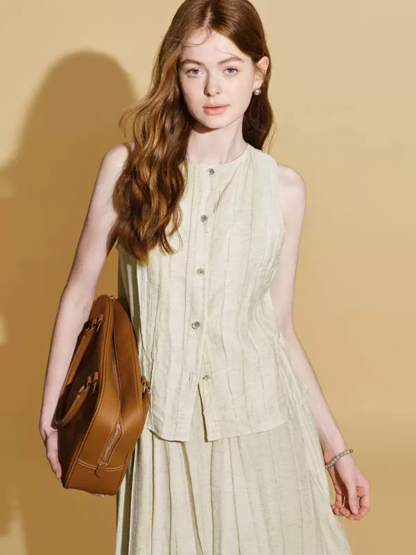 A two-piece vest and skirt set