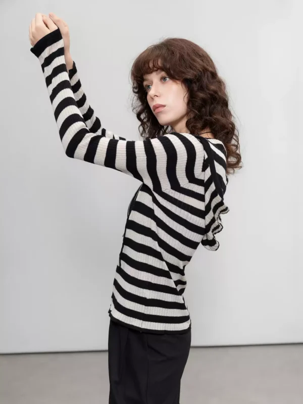 Color-blocking striped jacquard knitted sweater top