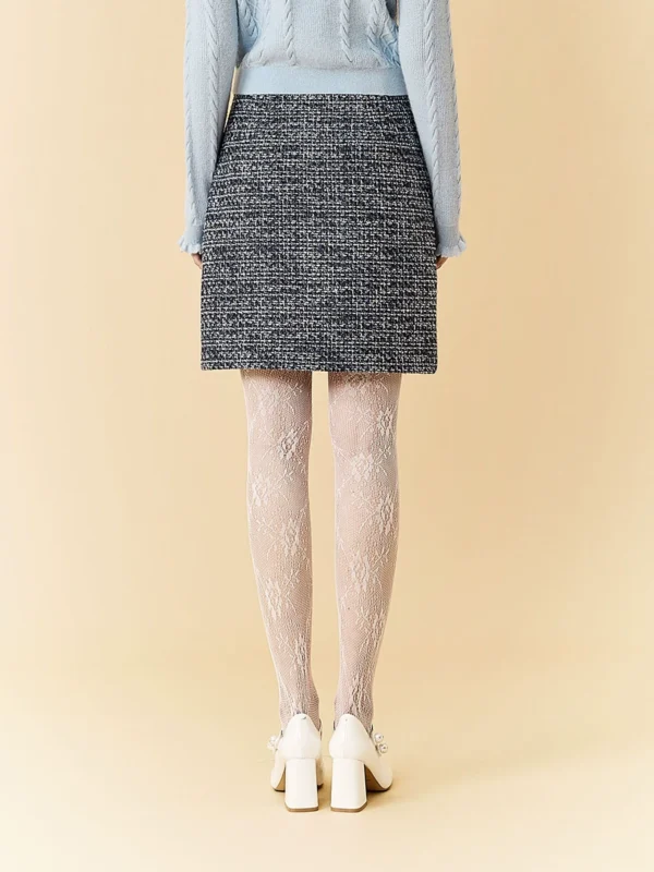This is a skirt or a short skirt - Image 2