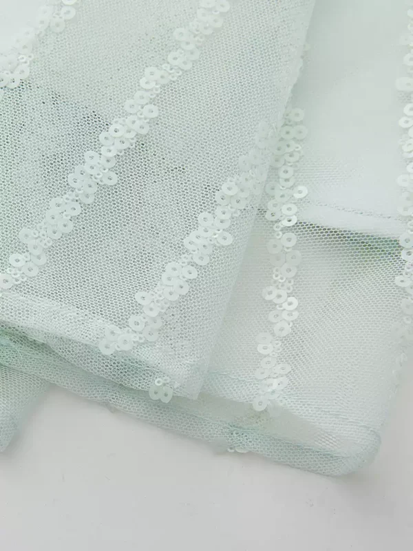 New flowing mint green mesh A-line skirt - Image 2