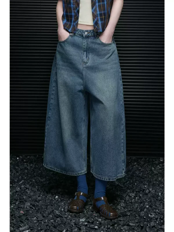 Retro distressed loose eight-inch jeans for women - Image 4