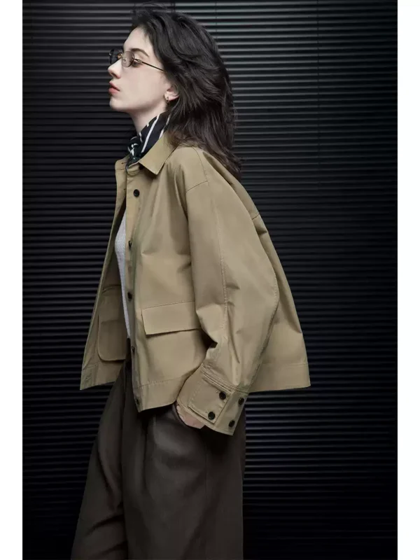 A loose and casual short coat for women in autumn - Image 5