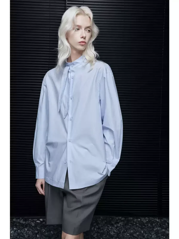 A fashionable and relaxed long-sleeved shirt top for women - Image 4