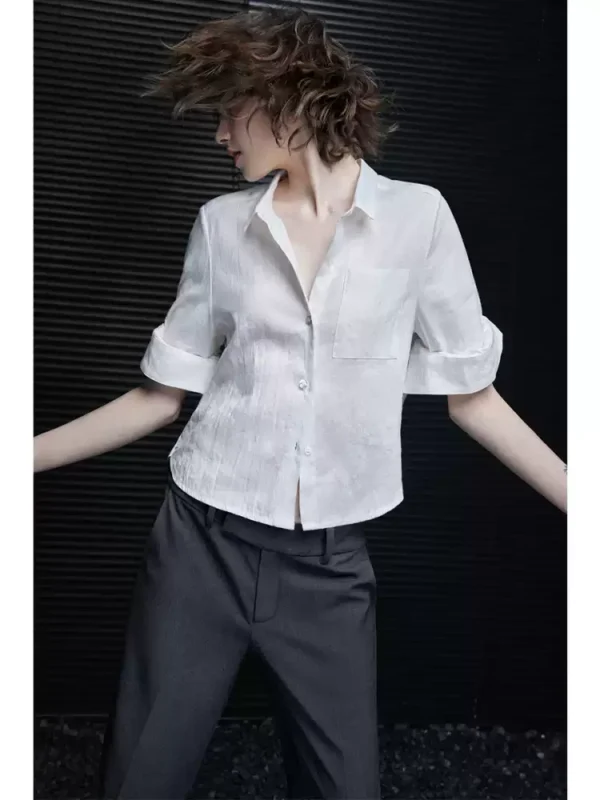 A thin white linen short-sleeved shirt for women - Image 4
