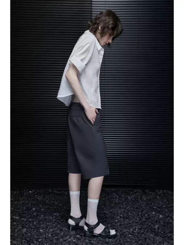 A thin white linen short-sleeved shirt for women - Image 2