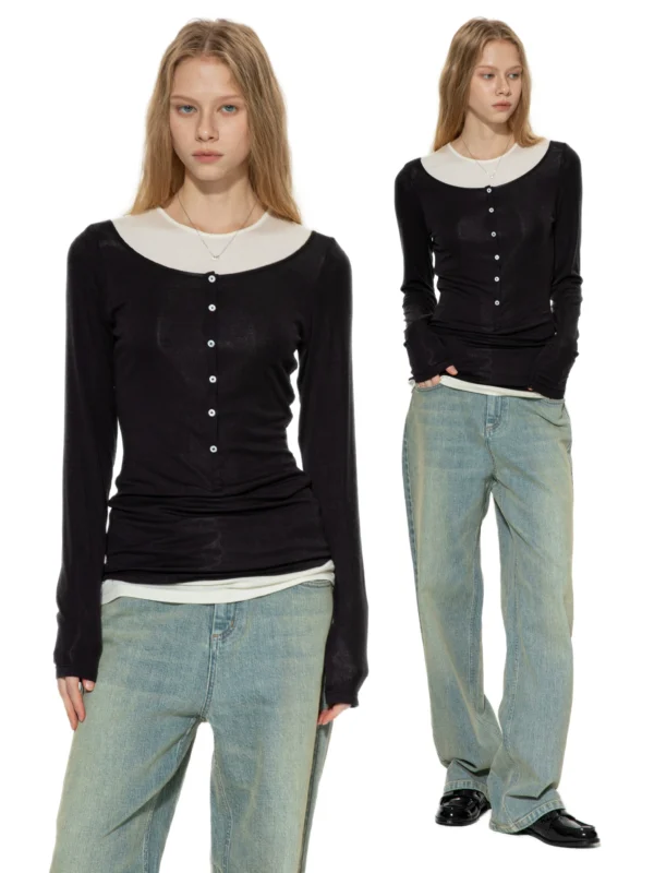 A knitted sweater is paired with two T-shirts - Image 3