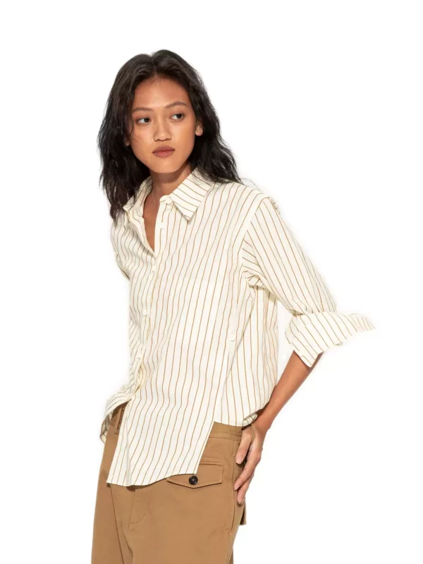 Women in asymmetrical long-sleeved shirts - Image 3