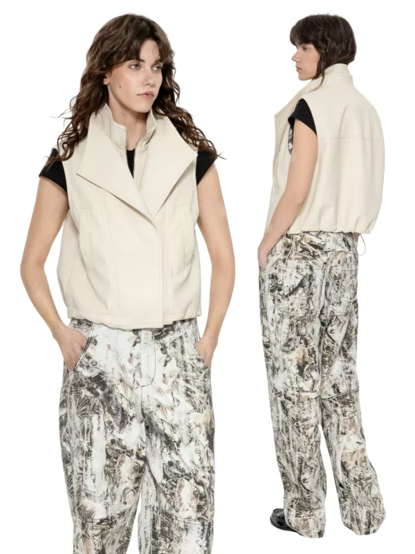 Layering a waistcoat, women's vest and waistcoat - Image 2