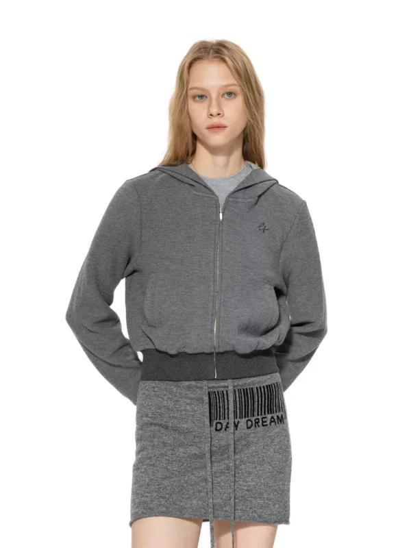 A new textured and color-blocked short coat - Image 4