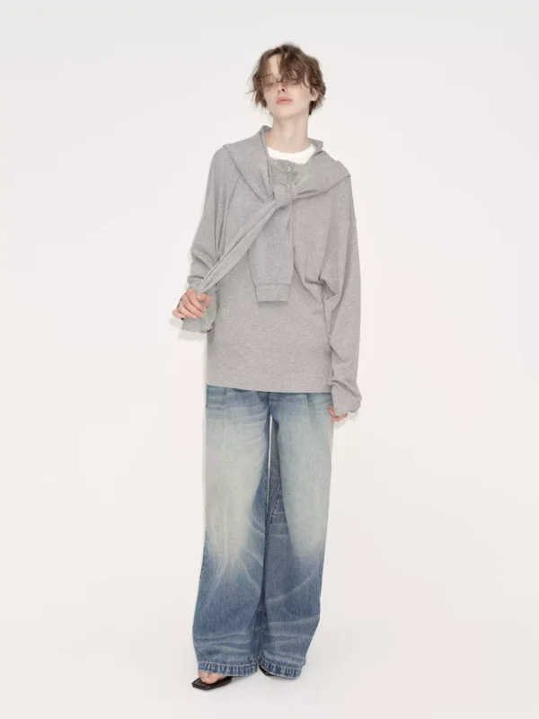 A loose winter hoodie with a hood - Image 2