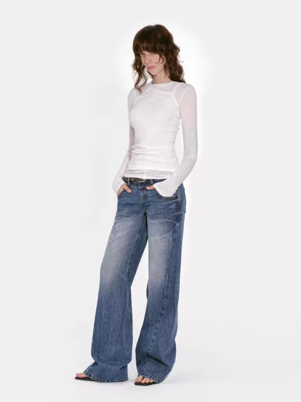 A pair of thin autumn T-shirts for women can be layered - Image 2