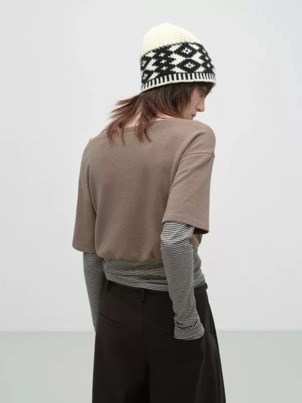 A design sense fake two-piece spliced off-the-shoulder T-shirt - Image 3