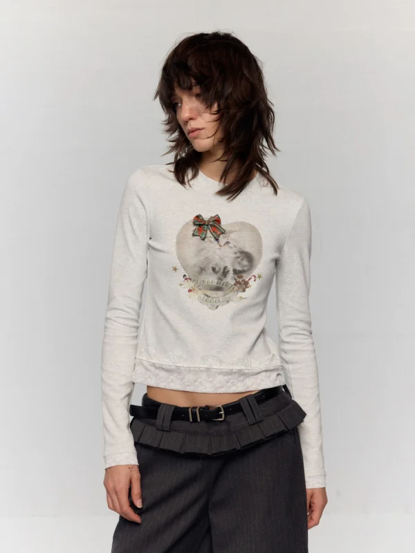 A figure-hugging long-sleeved T-shirt with patchwork lace trim - Image 3