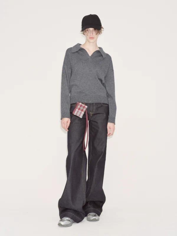 Grey wool pullover knitted sweater