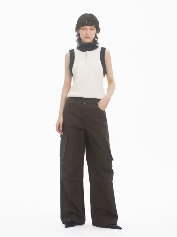 A semi-high-neck knitted vest for women - Image 2