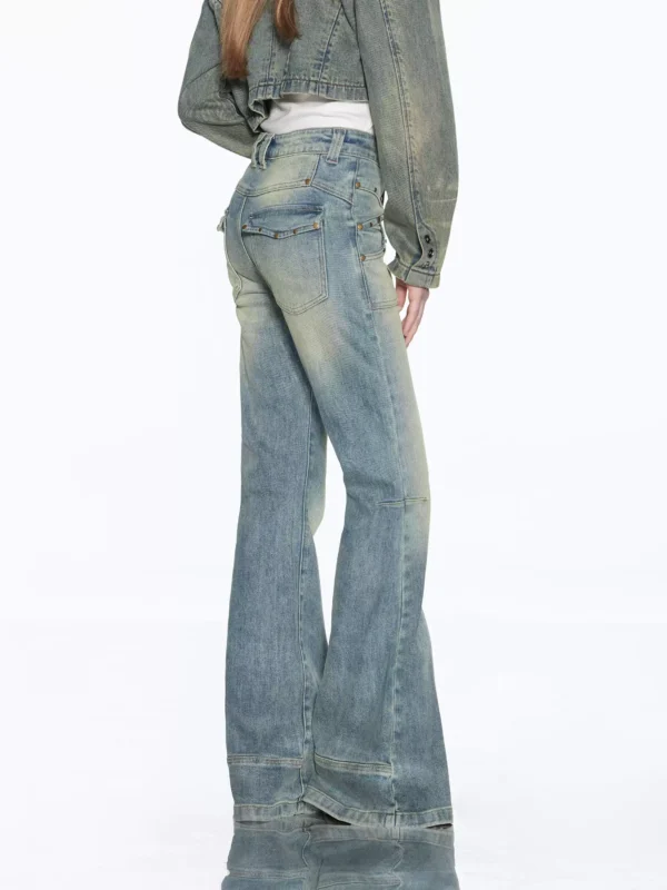 Slimming and form-fitting flared denim trousers - Image 3
