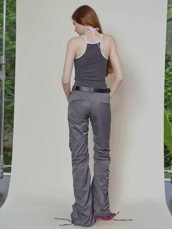 Women in pleated and slightly flared work pants - Image 2