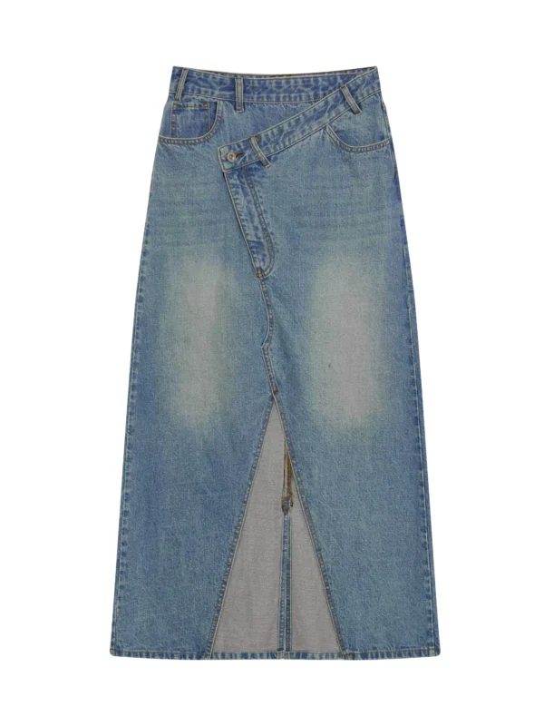 A niche A-line skirt with a slanted front - Image 4
