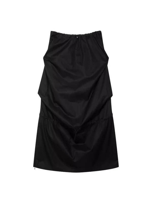Wear two black strapless dresses with one shoulder - Image 4