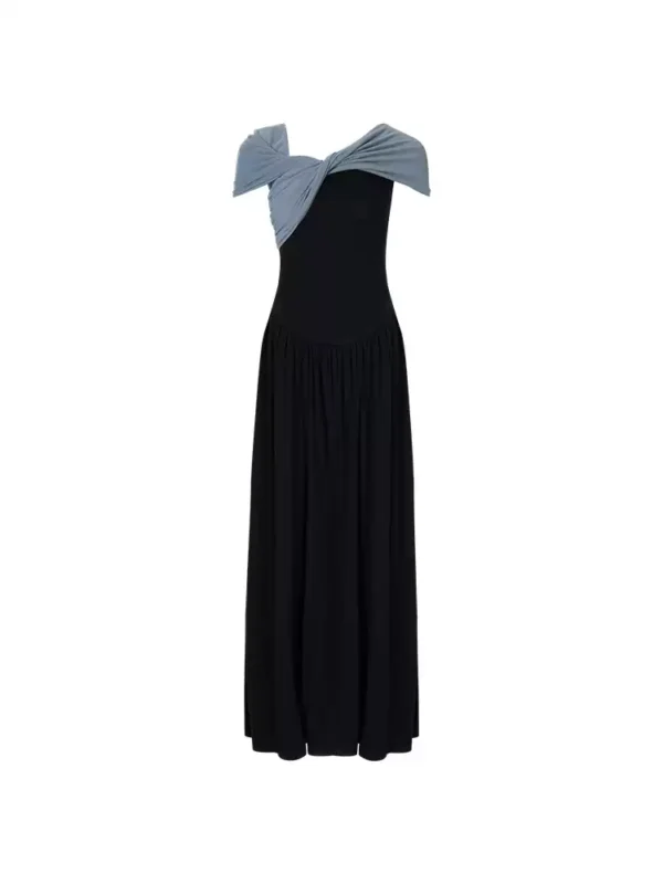 Two pairs of knitted dresses with niche designs - Image 4
