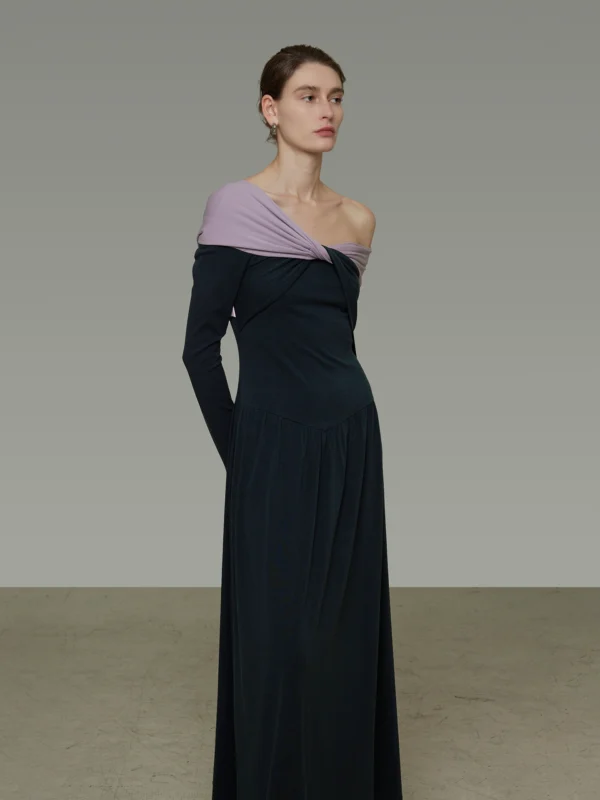 A contrasting color off-the-shoulder knitted dress for women - Image 2