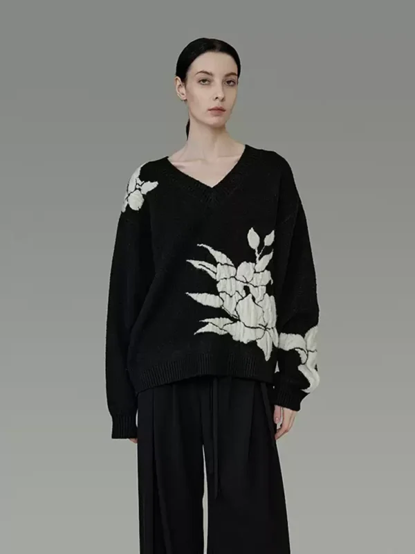 Bubble jacquard V-neck sweater - Image 2